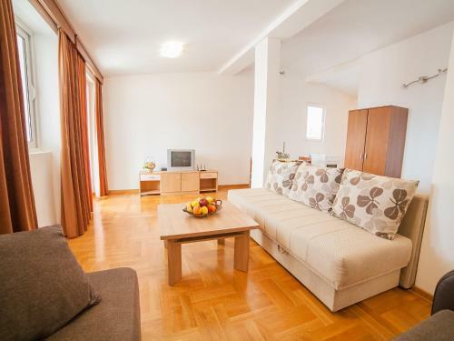 Apartments Ivan