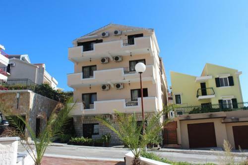 Hostal Pikaso Apartments