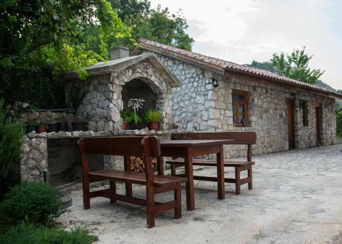 B&B Domacinstvo Raicevic