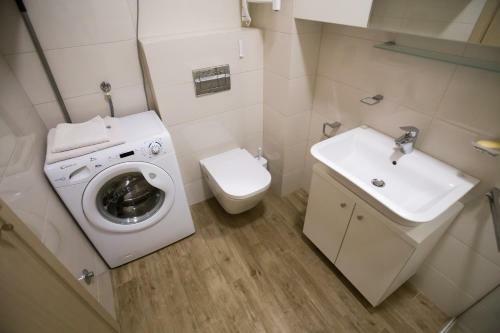 Tifany Apartments