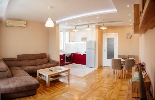 Apartment Luxury Explorer