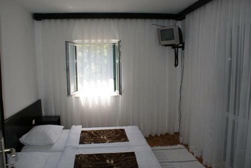 Hostal Guest House Dragovi?