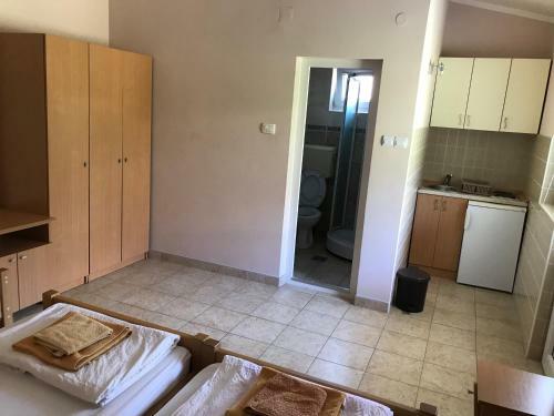 Hostal Apartmani Tomovic