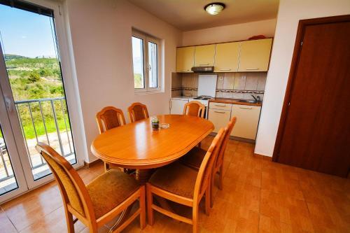 Apartments Marinic2