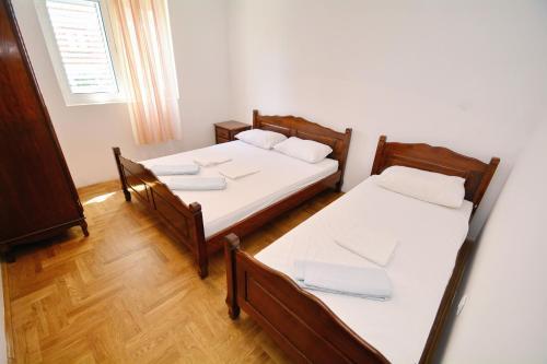 Apartments Marinic2