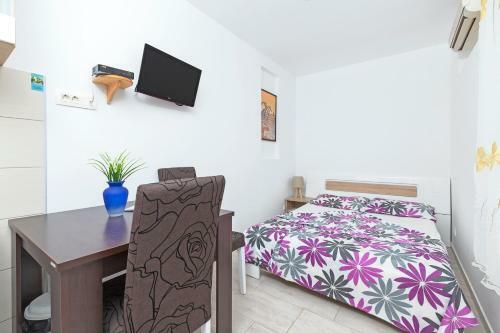Apartments Vrane? Tivat