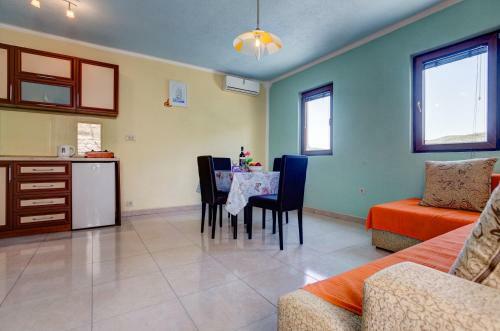 Sea Star Apartments