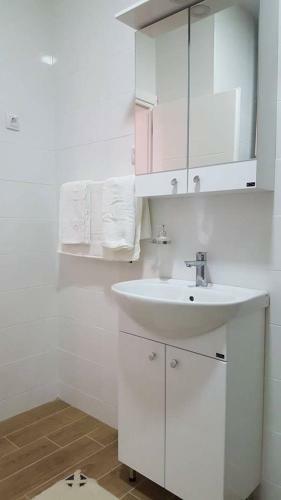 Apartman "alex & Nina"