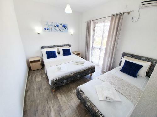 Hostal Apartments Cota Guesthouse