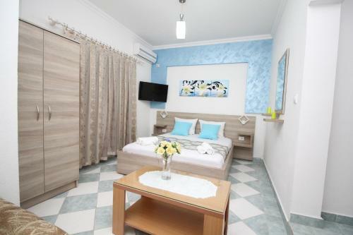 Hostal Apartments Cota Guesthouse