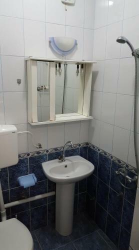 Hostal Apartments Cota Guesthouse