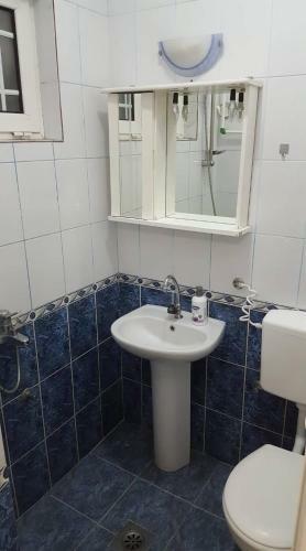 Hostal Apartments Cota Guesthouse