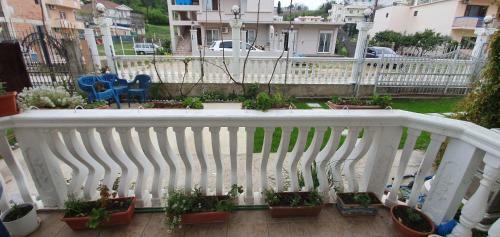 Hostal Apartments Cota Guesthouse