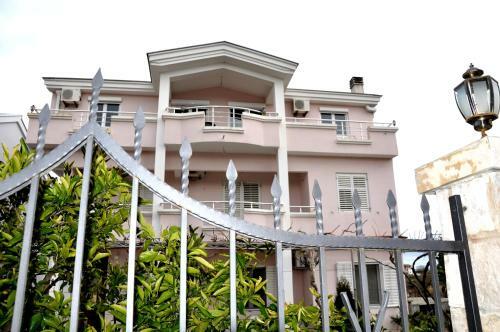 Apartments Perezaj