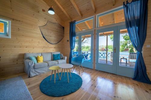 Lodge Bonazza Home