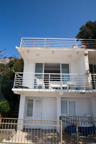 Seaside Apartment Kruce