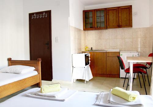 Apartmani Mia I Ana