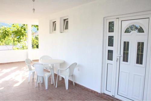 Apartmani Mia I Ana