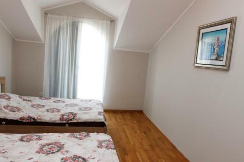 Holiday Home De Lux