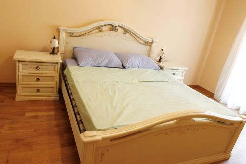 Holiday Home De Lux
