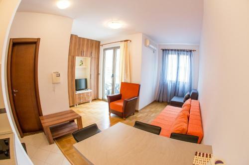 Apartment Bolero