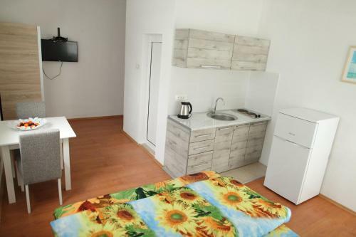 Apartment Yaring