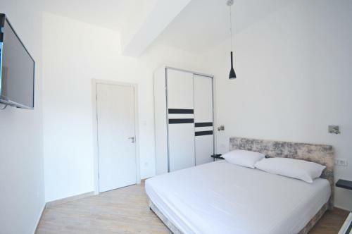 Sea Breeze Lux Apartments
