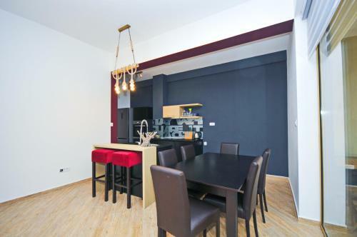 Sea Breeze Lux Apartments