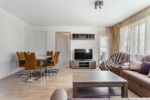 Primus Apartments Impera