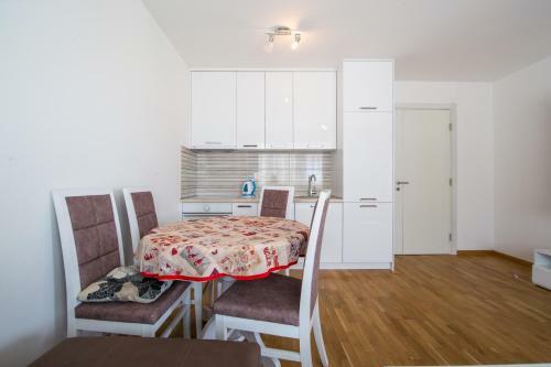 Mateja & Fontana Apartment