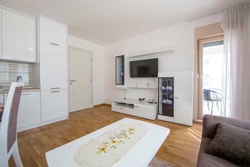 Mateja & Fontana Apartment