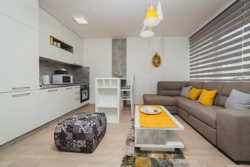 Luxury Fontana Apartments