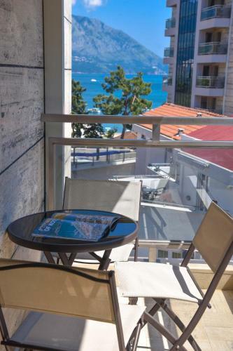 Luxury Fontana Apartments