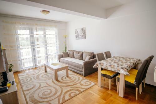 Apartment Sidro