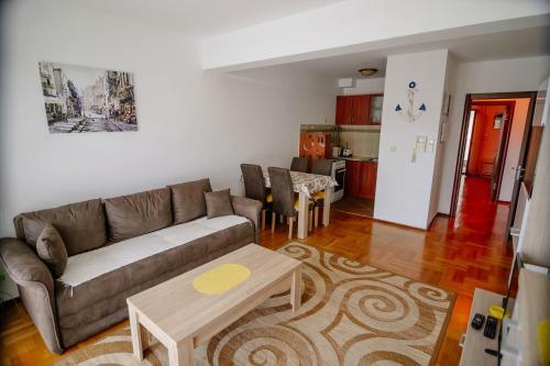 Apartment Sidro