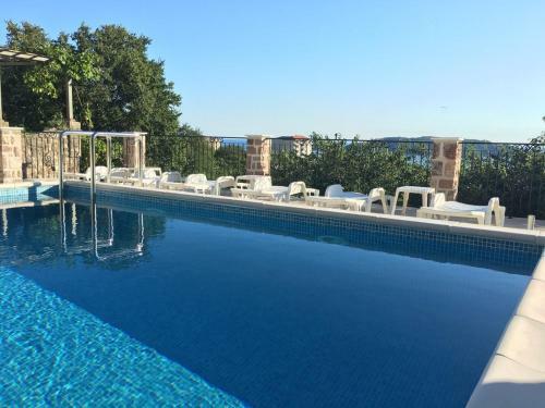 Luka Villa