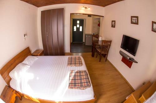 Hostal Apartments Kole