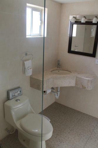 El Camino Hotel & Suites