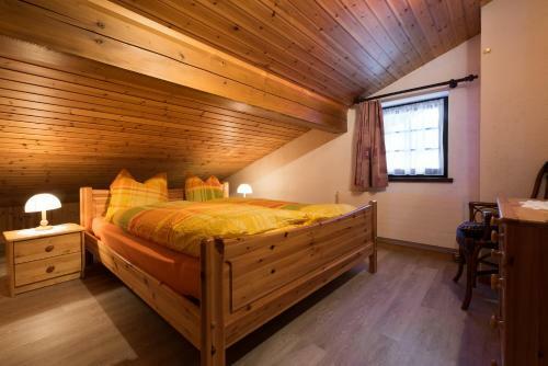Apartments Orphelja