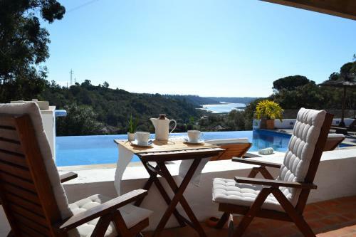 Hostal Herdade Do Freixial - Turismo Rural