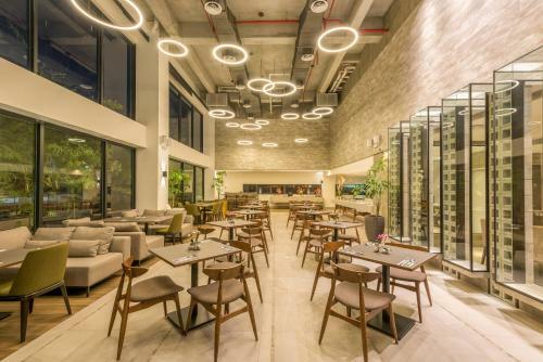 Jinhold Hotel & Serviced Apartment