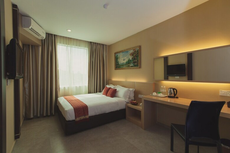 Paragon Lutong Hotel