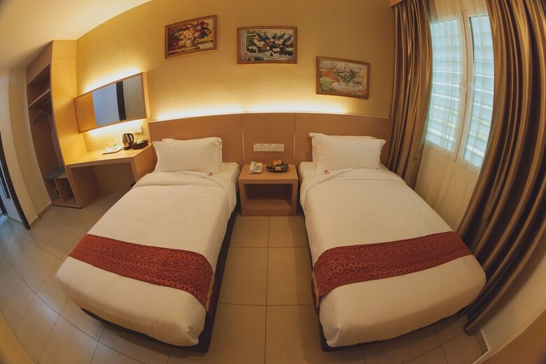 Paragon Lutong Hotel