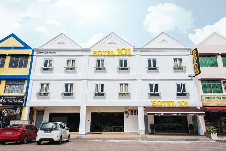 Oyo 89420 Hotel 101