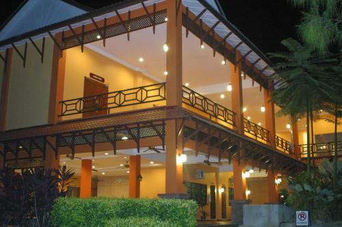Hotel Tanjung Demong Beach Resort