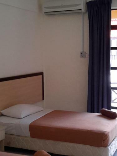 Hotel Tanjung Demong Beach Resort