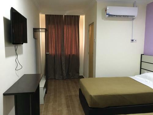 Grand Business Hotel