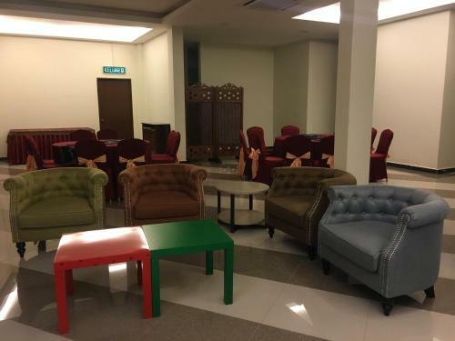 Grand Business Hotel