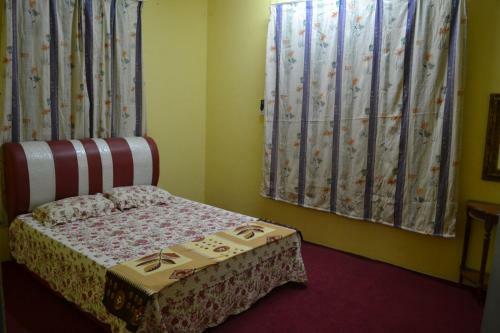 Hostal Leyna Guesthouse Kota Bharu
