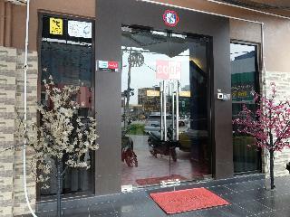 Oyo 1151 Diamond Hotel